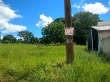 Terreno na parte alta e nível acima da rua