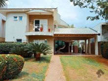 Sobrado com 5 suítes 1 térrea e área de lazer incrível