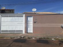 Casa terrea com excelente espaço