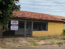 Casa ampla e bem localizada