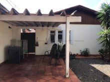 Ótima casa com 03 quartos ótimo acesso