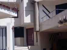 Sala comercial com banheiro privativo + sacada