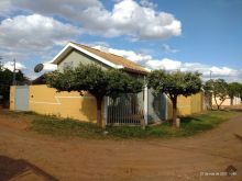 Cômodos grandes - conforto e bem localizado