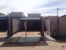 180m² de terreno - 02 quartos e 01 suíte