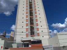 Apartamento novo com armários