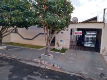 Amplo imóvel com ótima localização