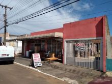 Excelente local - ampla área construída