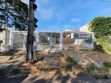 Casa comercial com ótima localização