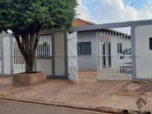 Casa reformada no bairro Universitário