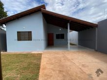Casa espaçosa com muita sobra de Terreno