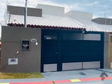 Linda casa 2 quartos sendo 1 suíte