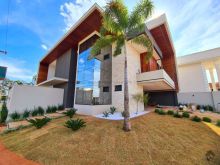 Sobrado moderno e imponente residencial Damha lll