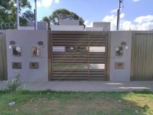 Linda casa 2 quartos sendo 1 suite