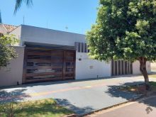 Garagem coberta para 02 carros