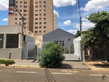 Casa comercial no centro