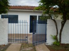 Casa térrea com 02 quartos