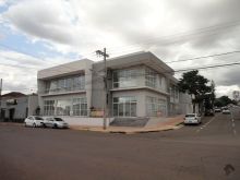 Sala comercial com copa e banheiro